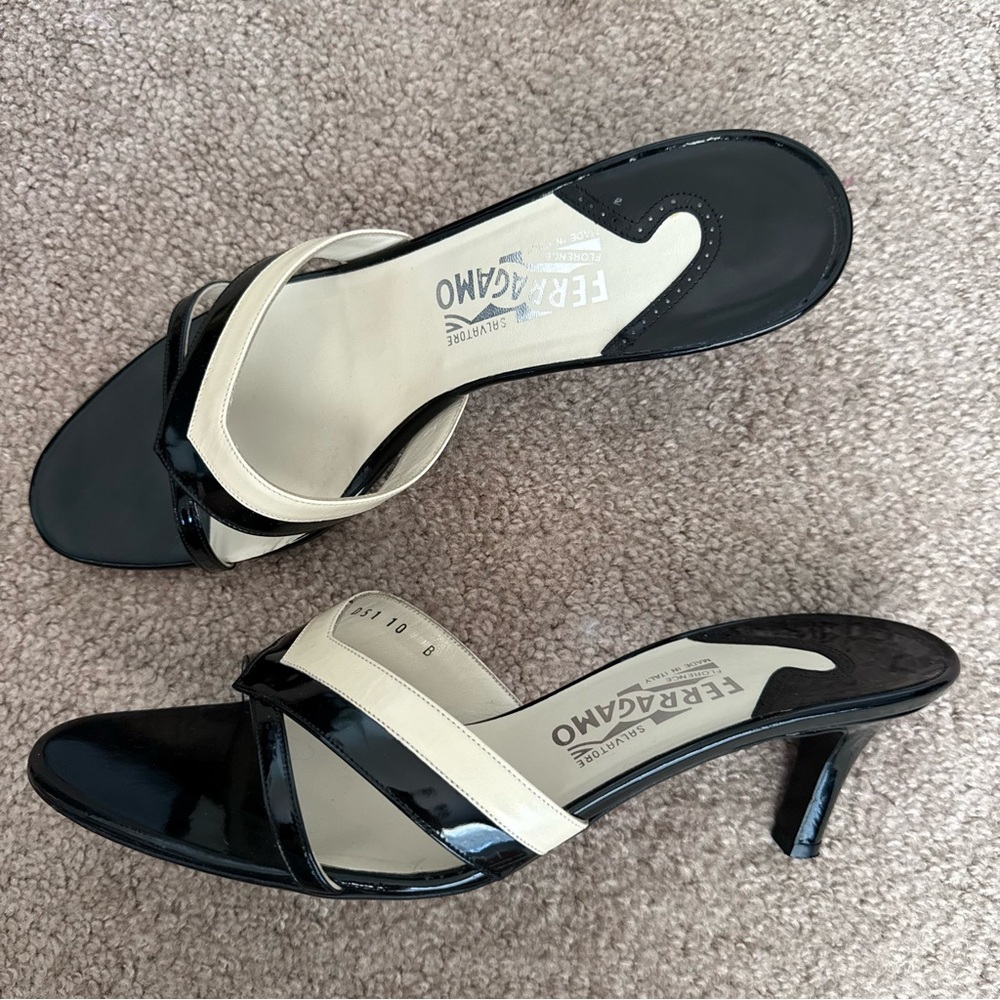 Salvatore Ferragamo Patent Leather Slides Sandals Two Tone Kitten Heel - Picture 2 of 12